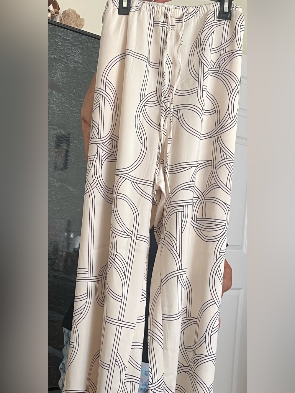 NWOT H&M Cream Wide-Leg Pants with Black Geometric Graphic Lines-Retro/Boho Chic